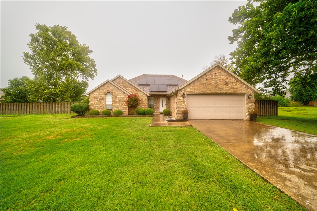 If you are hoping to find a pool to beat the heat, this is your place. You will be located just minutes from JB Hunt on a quiet street with an oversized lot. This house would be great for a growing family or first-time buyer hoping to land in the Rogers school district. The open floor plan is perfect for hosting and being able to view the pool from the kitchen and living room. You will be hard pressed to find a home with this much outdoor space at this price.