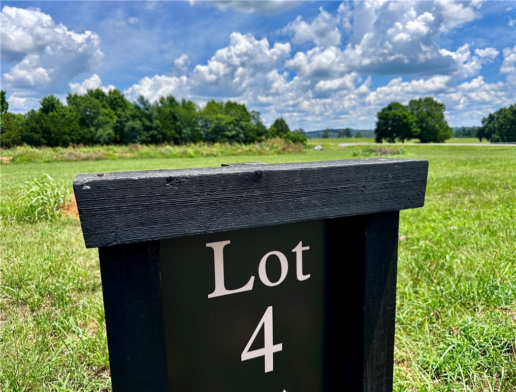 Booth Building and Design Minor Subdivis - Land