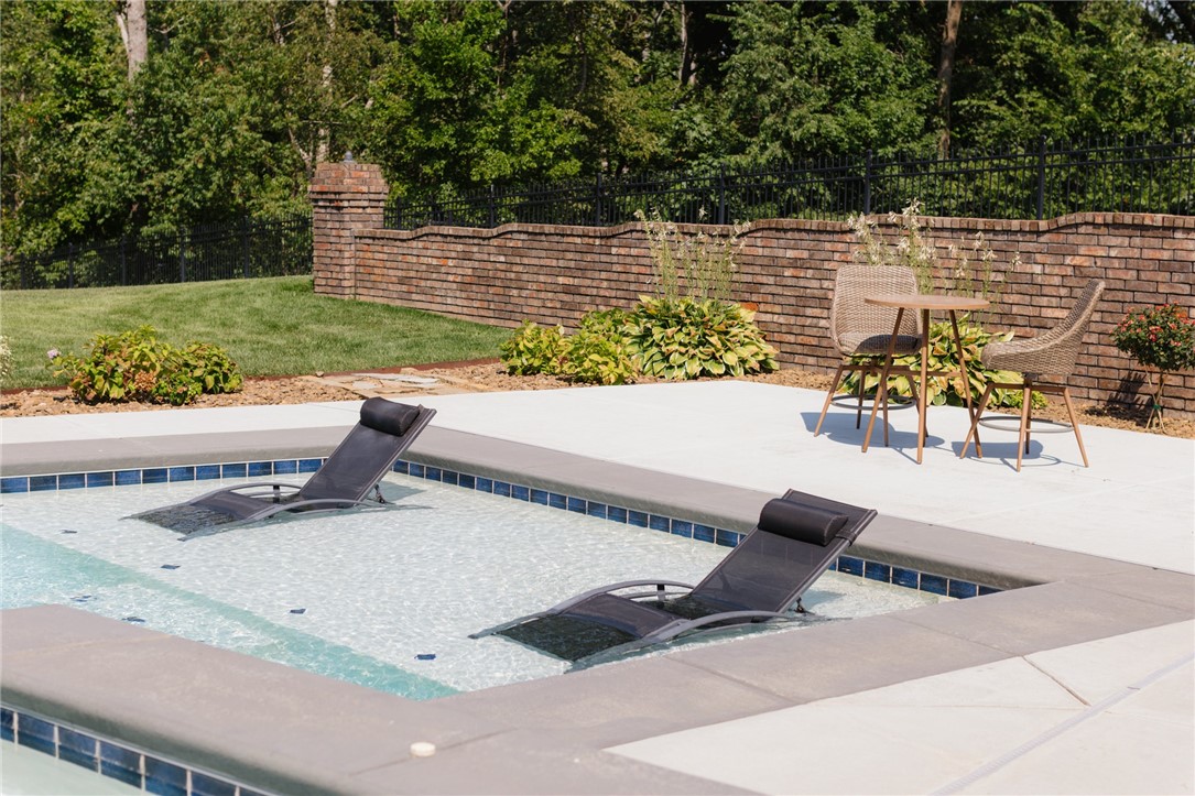 Oak Tree Centerton - Residential