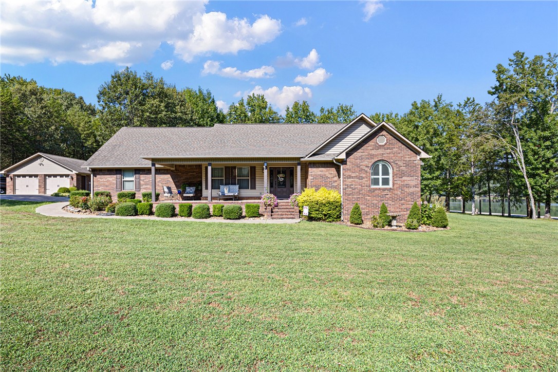 Discover lakeside living at its finest with this stunning home on beautiful Lake Ludwig in Clarksville, AR. This 3-bd, 3-bth property offers comfort, style, and space for the whole family. Inside, youāll find a gorgeous kitchen with granite countertops, vaulted ceilings, and an open layout perfect for entertaining. A separate mother-in-law suite provides privacy and convenience for guests or extended family.
Step outside to enjoy a spacious deck with breathtaking lake views, or relax on the covered front porch. The 4-car garage offers plenty of room for vehicles, boats, or extra storage. For peace of mind, home also features a built-in safe room.
Located near scenic hiking trails and sandy swim beaches, this property blends natural beauty with modern living. Whether youāre looking for a permanent residence, a family retreat, or a lakeside getaway, this Lake Ludwig home offers it all.
Donāt miss the chance to own this one-of-a-kind property where comfort meets adventure, just minutes from the heart of Clarksville