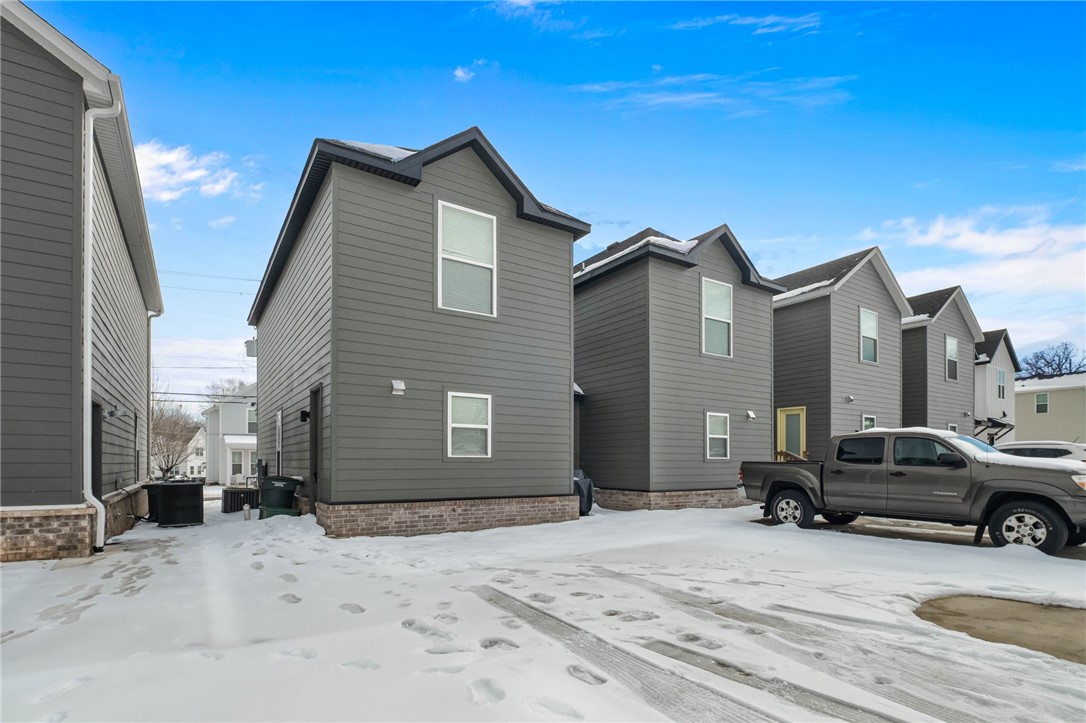 Fayetteville Outlots - Residential Income