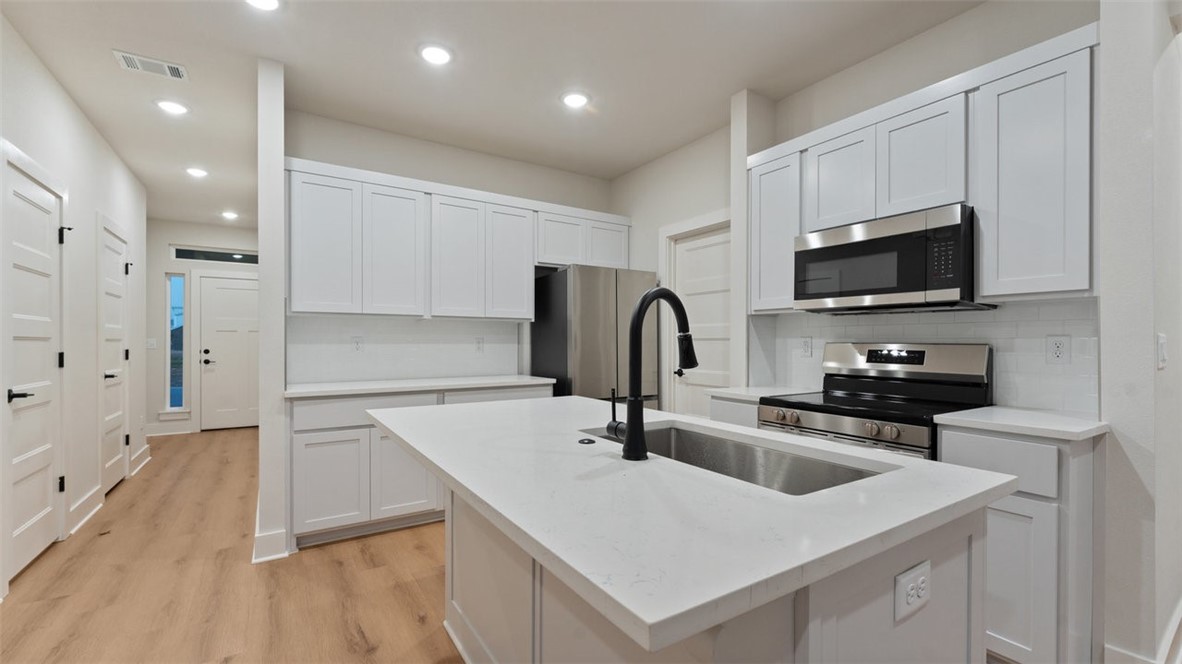 CRYSTAL COVE PH I - Residential Lease