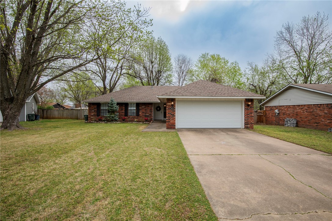 Welcome to 1858 Seminole Court, where charm meets modern updates! This beautiful home is packed with recent upgrades, including a new roof (2017) for peace of mind, newer cabinets with 3 cm counter tops, brand-new flooring (2023) for a fresh feel, and a high-quality Anderson sliding patio door (2024) that fills the space with natural light. Located just minutes from Vandergriff Elementary, St. Joes School, Harps, Neighborhood Wal Mart, shopping, dining, and more, this home offers both convenience and comfort in one of Fayettevilleās most desirable areas. Donāt miss outāschedule your showing today!