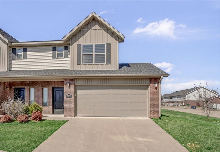 3 BED/2.5 BATH townhome in prime Rogers location with convenient access to major shopping centers, the city center, and I49. Don’t miss the chance to own a unit in this multi-family fourplex. The property includes a private 2-car garage, refrigerator, washer and dryer, granite countertops, walk-in closets and pantry, and ceiling fans throughout. It's an excellent opportunity for first-time homebuyers, corporate commuters, or investors. Interior photos shown are representative of the unit's style, features and layout. Individual unit fixtures, colors and finishes may vary slightly.