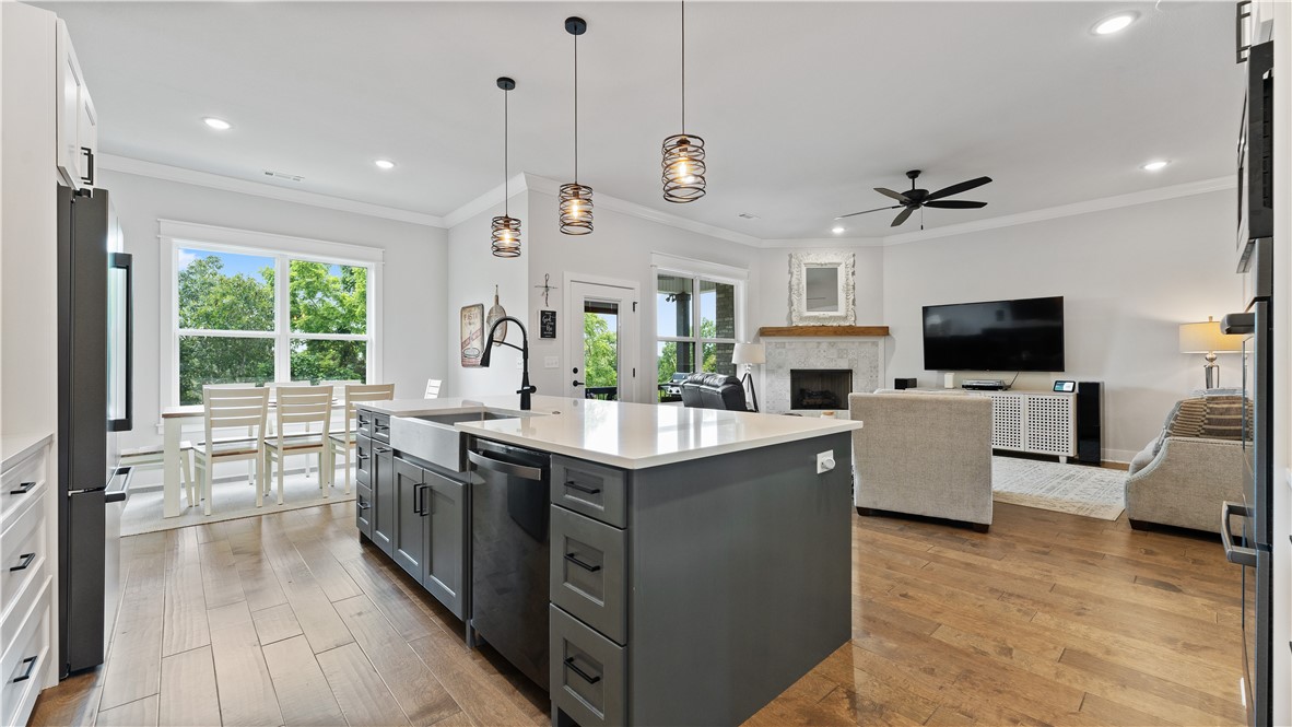 Angel Falls - Residential