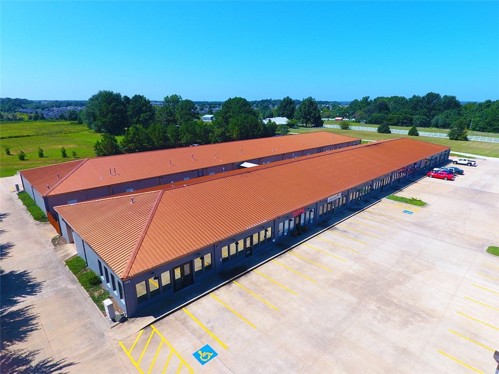Macs Add Bentonville - Commercial Lease
