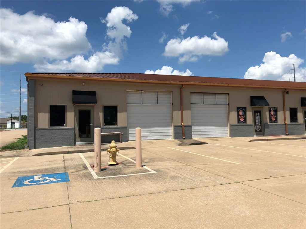 Macs Add Bentonville - Commercial Lease