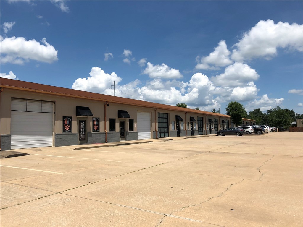 Macs Add Bentonville - Commercial Lease