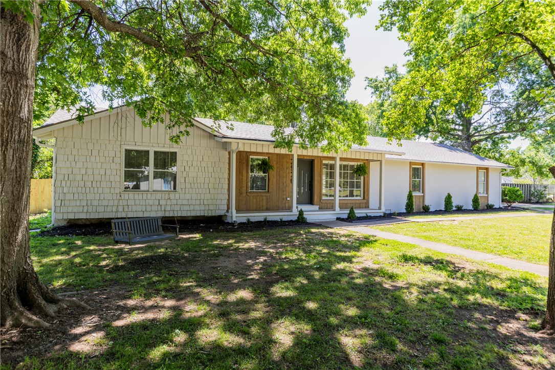 Oaks Manor Sub - Residential