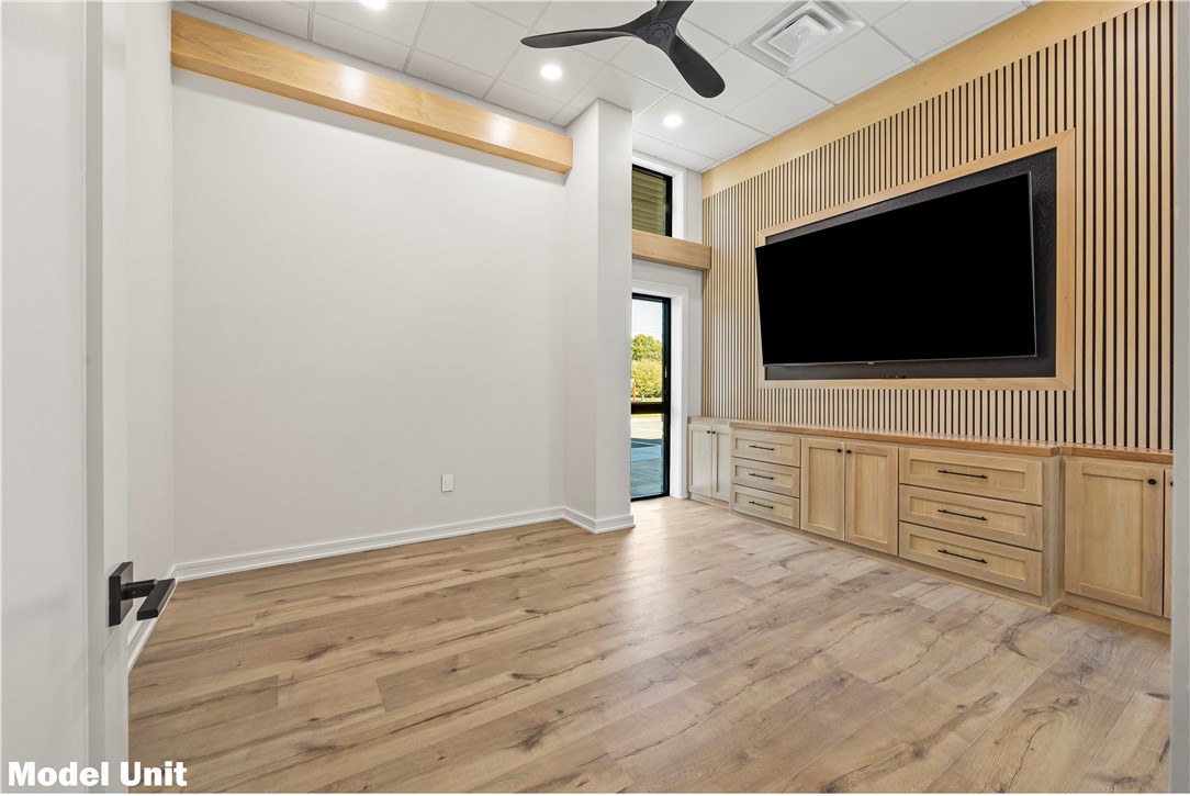 WIENS ACRES-BENTONVILLE - Commercial Lease