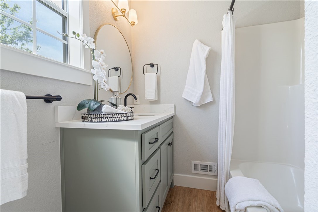 McGaugheys Orchard Add Rogers - Residential