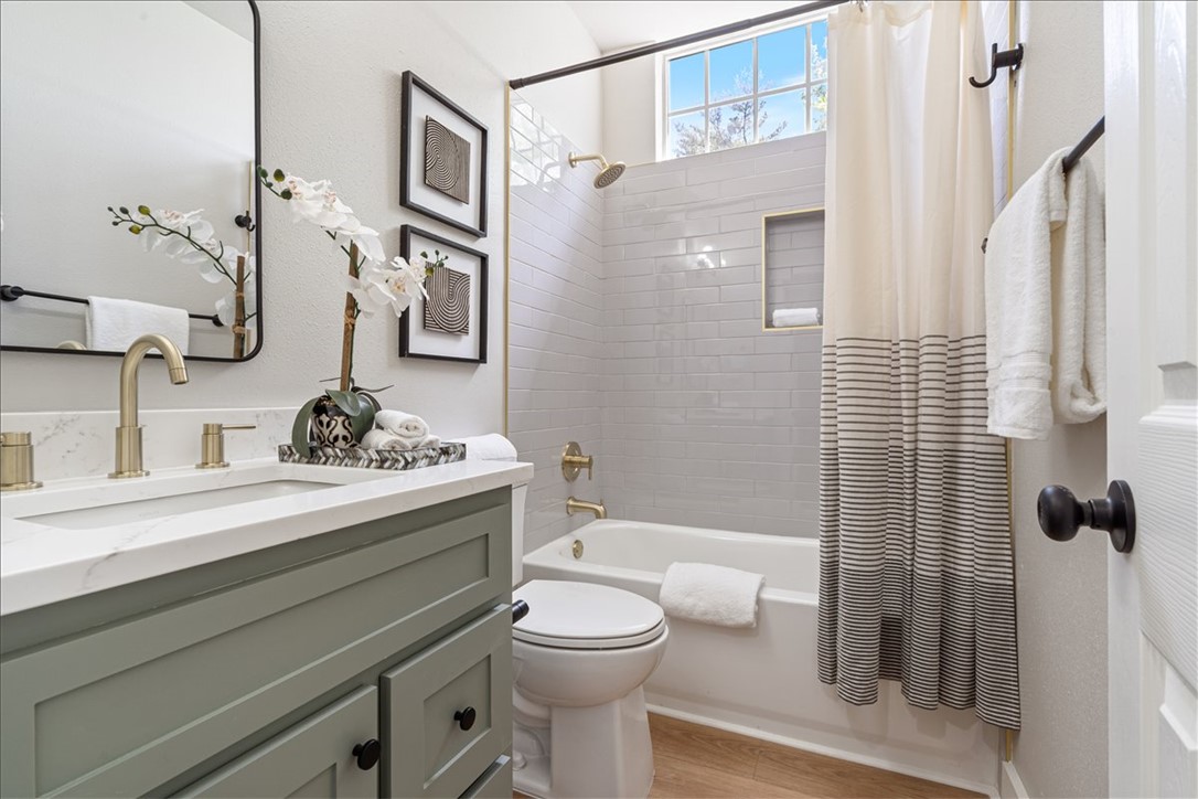 McGaugheys Orchard Add Rogers - Residential