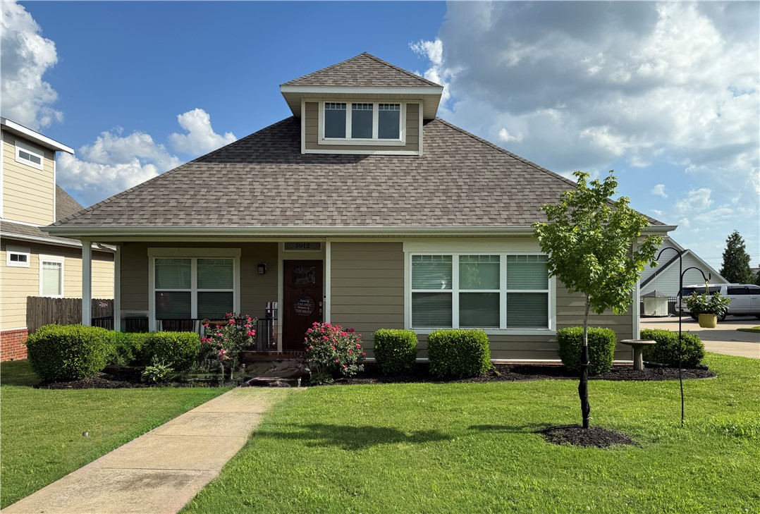 Great location! Beautiful 3 bedroom 3 bathroom home with a large open concept. Hardwood floors in living and dining room, carpet in all bedrooms. Master and one bedroom on main floor and the third bedroom is on the second floor. Close to biking trails, Walmart AMP, and the Pinnacle Mall. No pets FIRM. Owner to manage with approved application. Washer, dryer, and refrigerator for Tenants use. YARD CARE INCLUDED