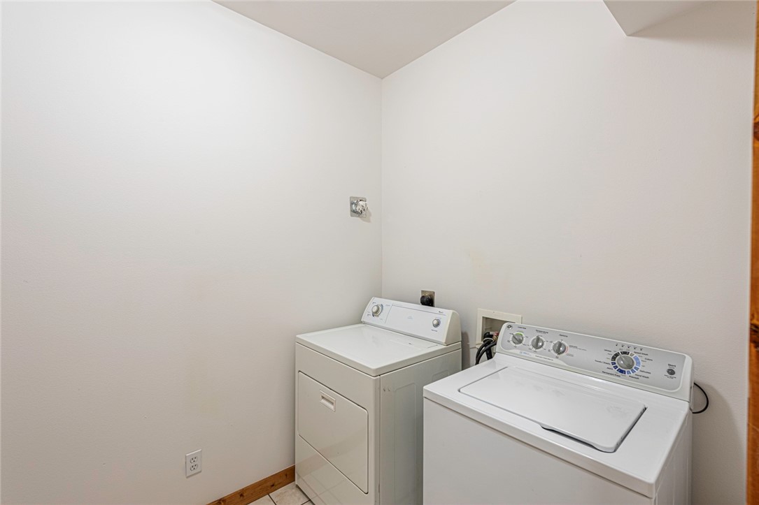 Blue Spgs Village - Residential