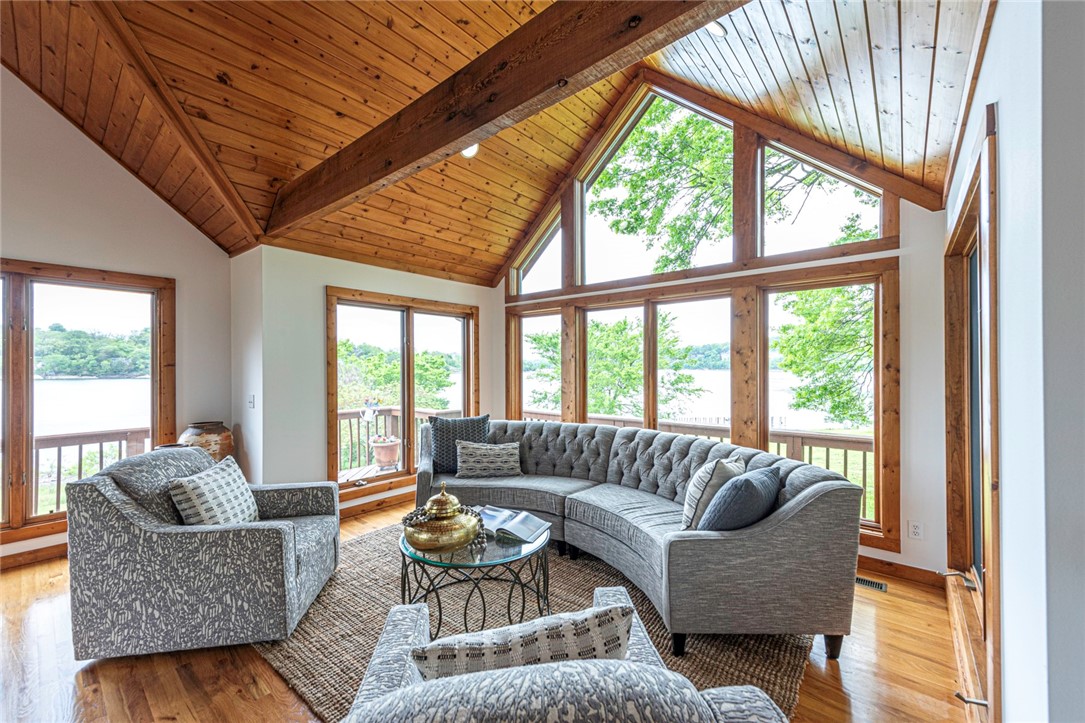 Blue Spgs Village - Residential