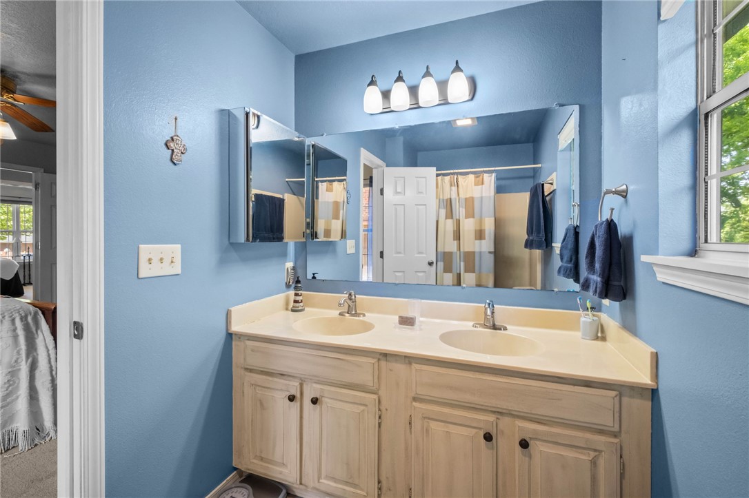 Willows Add Siloam Spgs - Residential