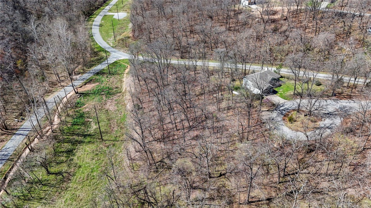 Hampton Sub Bvv - Land