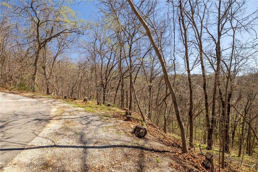 Hampton Sub Bvv - Land