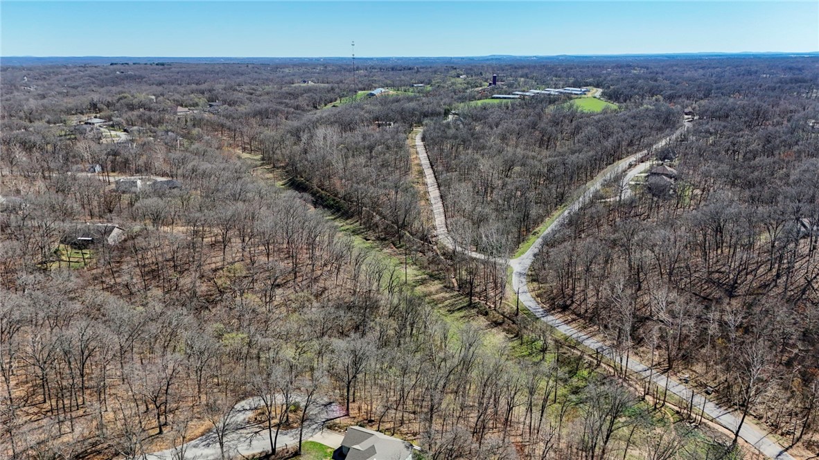 Hampton Sub Bvv - Land