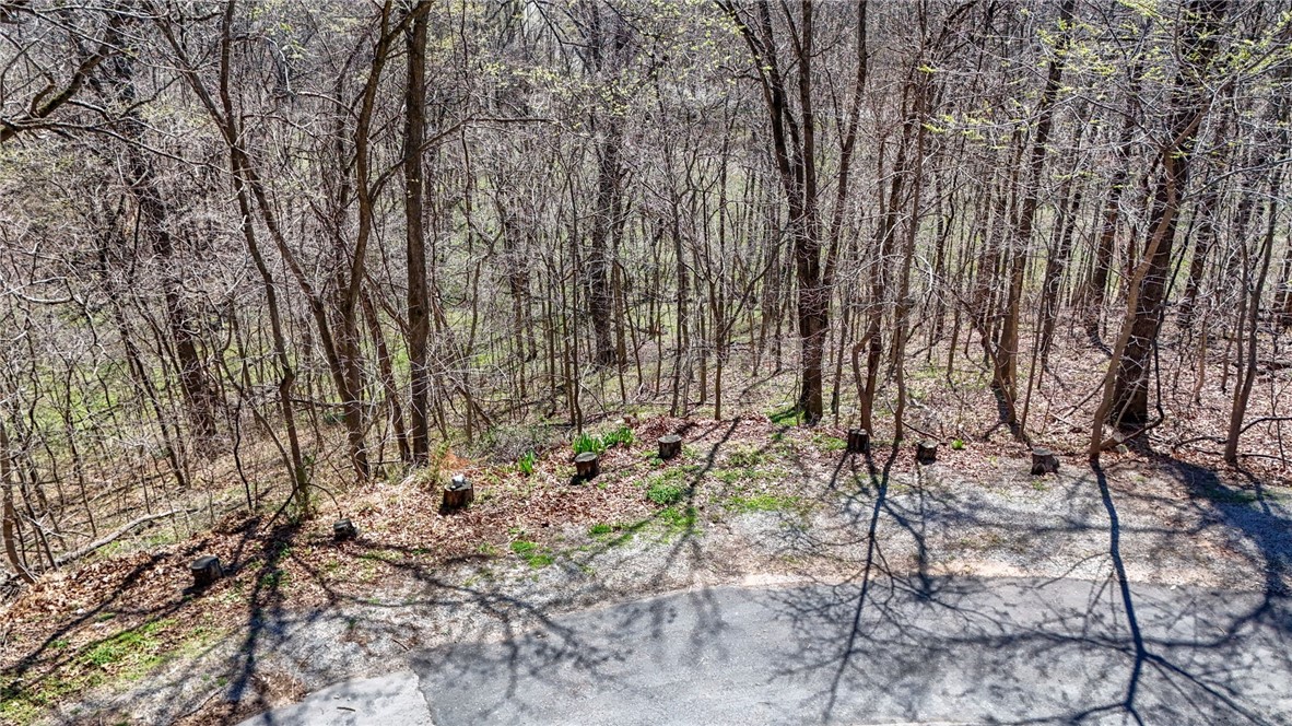 Hampton Sub Bvv - Land