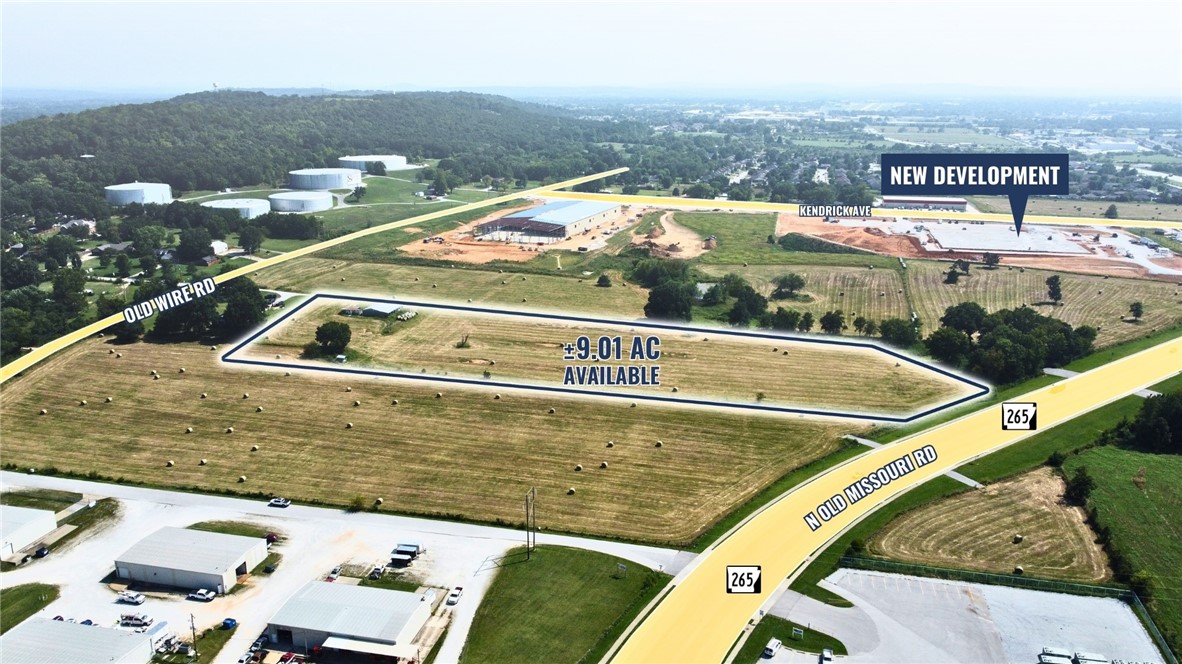 $175,000/acre
- 4.00 - 9.01 acres available
-Ownership will consider a potential subdivide
- I-2 Zoning
- A 4-minute drive from 71-B and an 8-minute drive from I-49
- Potential for a secondary east entrance off of Old Wire Rd
- Water & electric on site