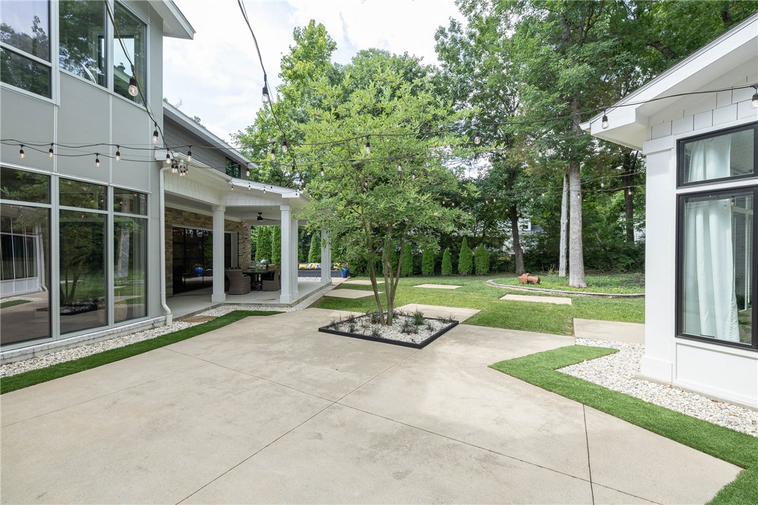 Bois d' Arc - Residential