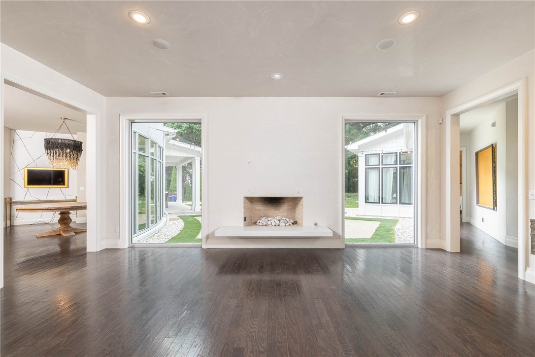 Bois d' Arc - Residential