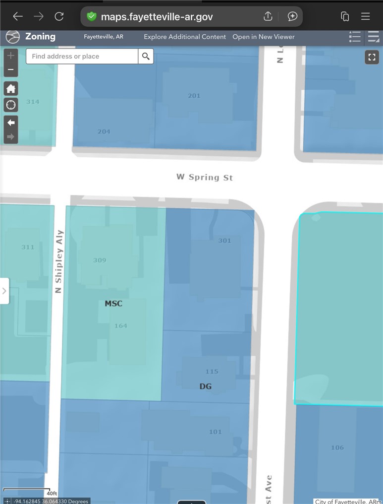 Main image without alt text