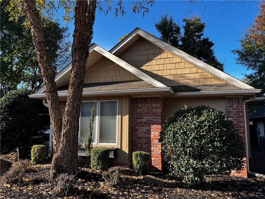 Opportunities like this don't come around very often! Homes in the highly sought-after Mission Cottages in East Fayetteville rarely come on the market. This home has a great floorplan with two private bedrooms, each with their own bathroom, high ceilings, beautiful wood floors, and more. The fenced backyard has a patio with pergola, and is accessible from the living room and the laundry room. All appliances convey, including refrigerator, washer & dryer, dishwasher, range & microwave. Great location near Crossover with easy access to all areas of town. Small, quiet neighborhood designed with privacy in mind.
Owners are licensed real estate agents.