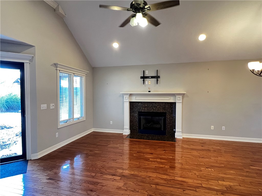 Holiday Hills Cottages Hpr - Residential