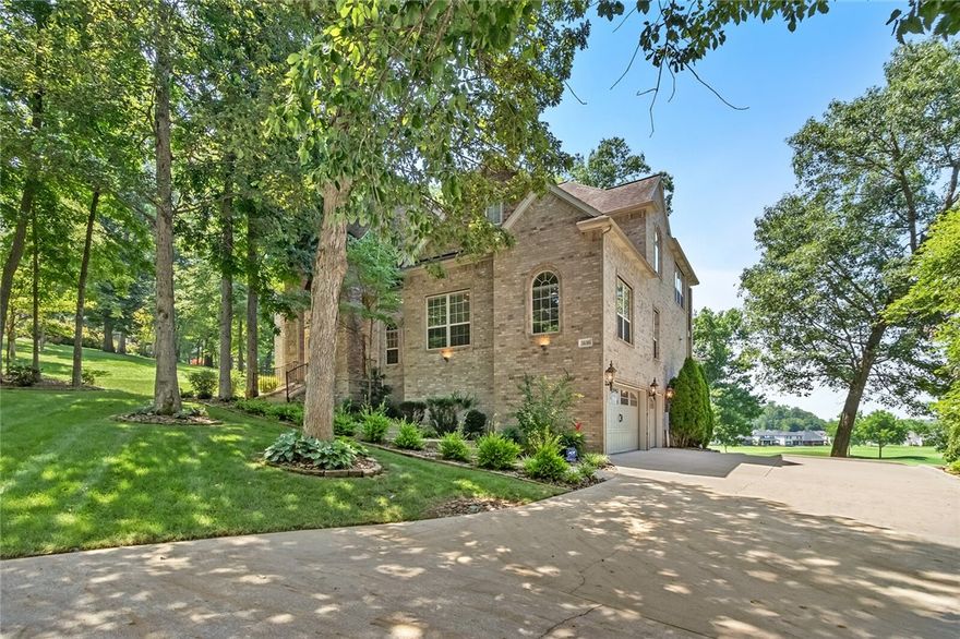 Golf course frontage on hole 18, large lot and privacy in the heart of Shadow Valley Subdivision. Convenient to all NWA has to offer, amenities galore including golf, tennis, community pool. Bentonville Schools, Acres of Green Space, Lake and Osage Creek Fishing, Playgrounds and Pocket Parks, Walking and Jogging Trails, Athletic Fields, you will not be disappointed. Custom Cabinets, 2nd living area, custom island in kitchen with storage, many custom builder upgrades. Outdoor fire pit, smart decking, central vac, sprinkler system, circle drive, newer AC units, this house is ready for a new owner.