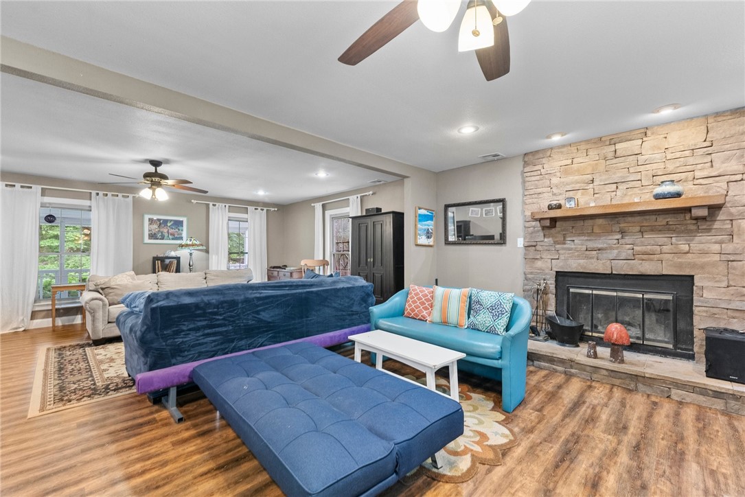 Town/Monte NE - Residential