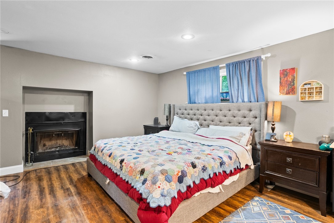 Town/Monte NE - Residential