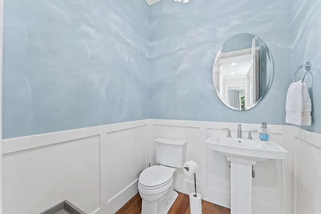 Rogers, Arkansas 72758, United States, 5 Bedrooms Bedrooms, ,6 BathroomsBathrooms,Residential,Active,232920