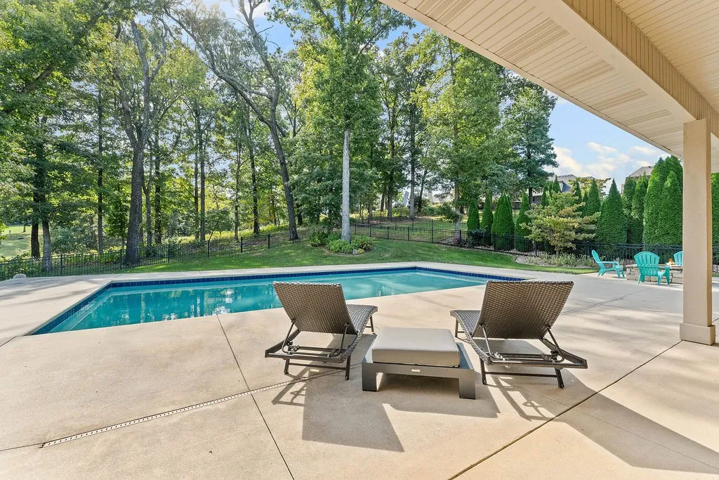 Rogers, Arkansas 72758, United States, 5 Bedrooms Bedrooms, ,6 BathroomsBathrooms,Residential,Active,232920