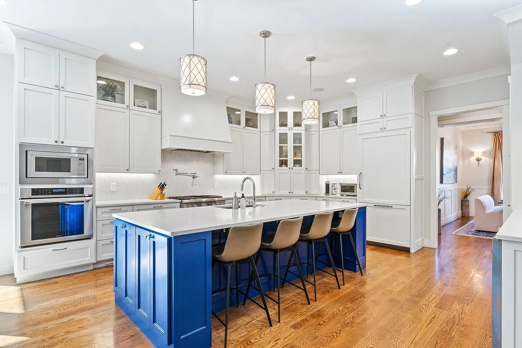 Rogers, Arkansas 72758, United States, 5 Bedrooms Bedrooms, ,6 BathroomsBathrooms,Residential,Active,232920