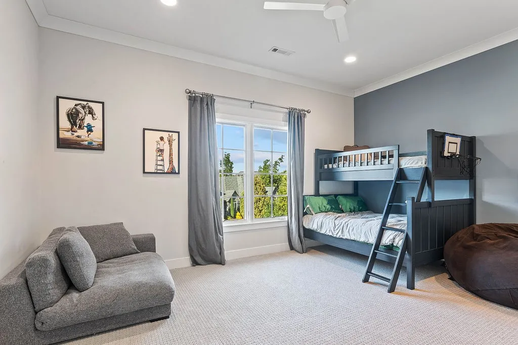 Rogers, Arkansas 72758, United States, 5 Bedrooms Bedrooms, ,6 BathroomsBathrooms,Residential,Active,232920