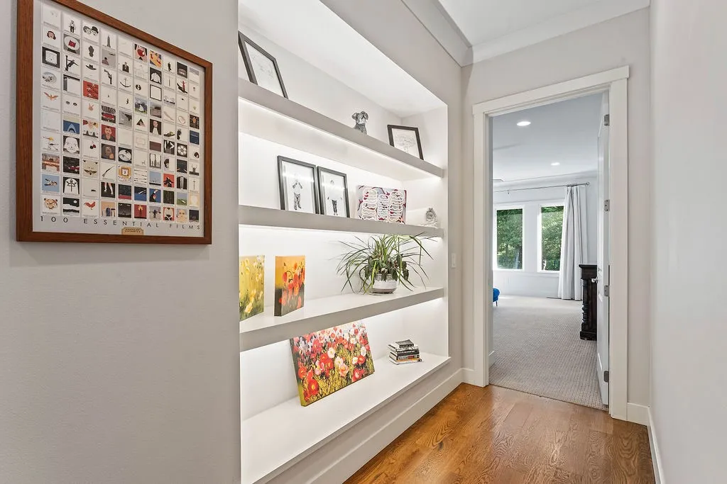 Rogers, Arkansas 72758, United States, 5 Bedrooms Bedrooms, ,6 BathroomsBathrooms,Residential,Active,232920