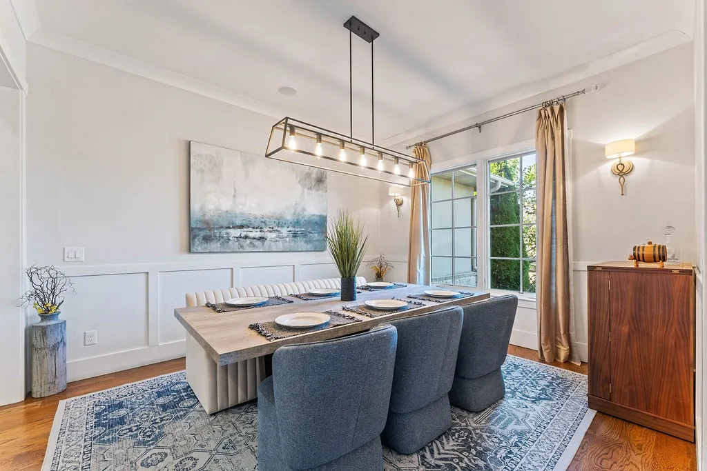 Rogers, Arkansas 72758, United States, 5 Bedrooms Bedrooms, ,6 BathroomsBathrooms,Residential,Active,232920