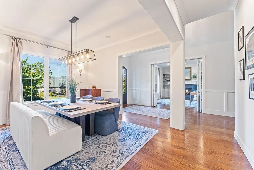 Rogers, Arkansas 72758, United States, 5 Bedrooms Bedrooms, ,6 BathroomsBathrooms,Residential,Active,232920