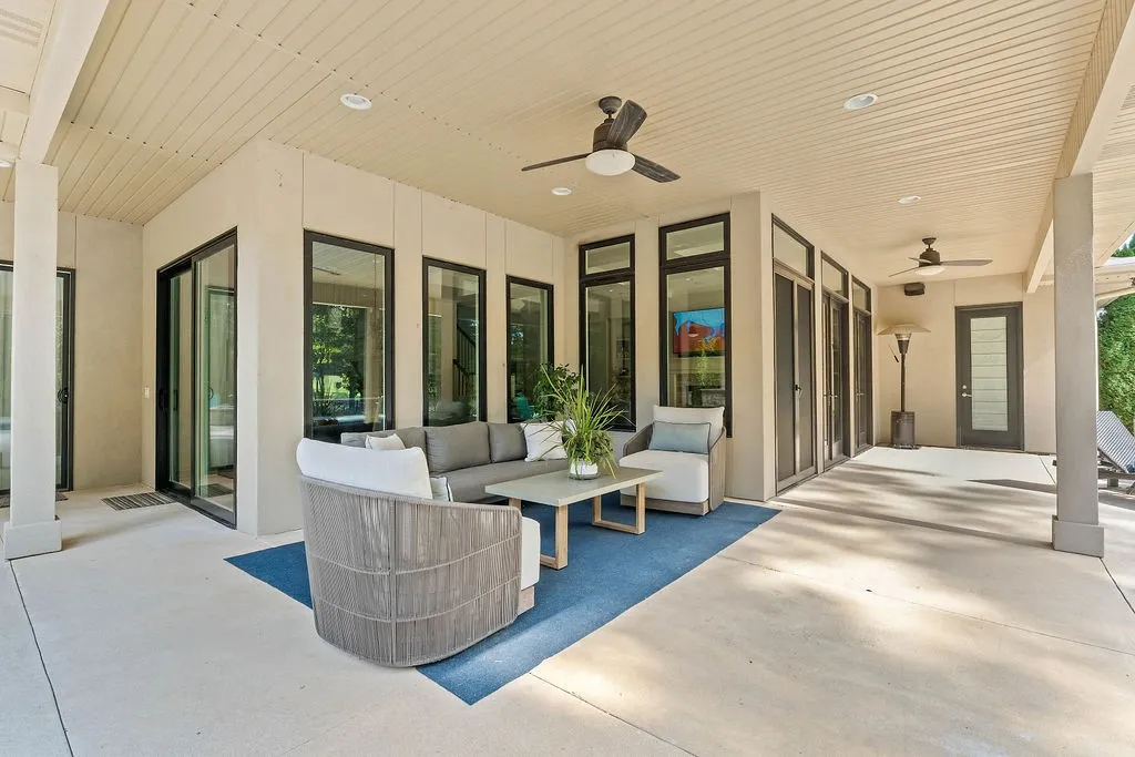 Rogers, Arkansas 72758, United States, 5 Bedrooms Bedrooms, ,6 BathroomsBathrooms,Residential,Active,232920