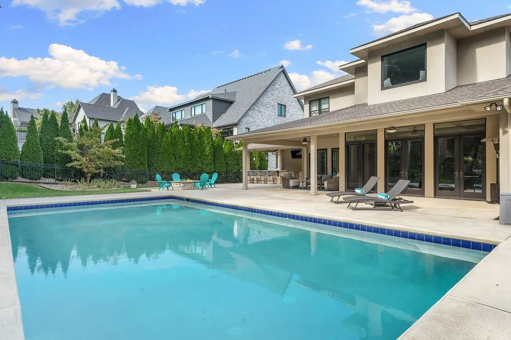 Rogers, Arkansas 72758, United States, 5 Bedrooms Bedrooms, ,6 BathroomsBathrooms,Residential,Active,232920