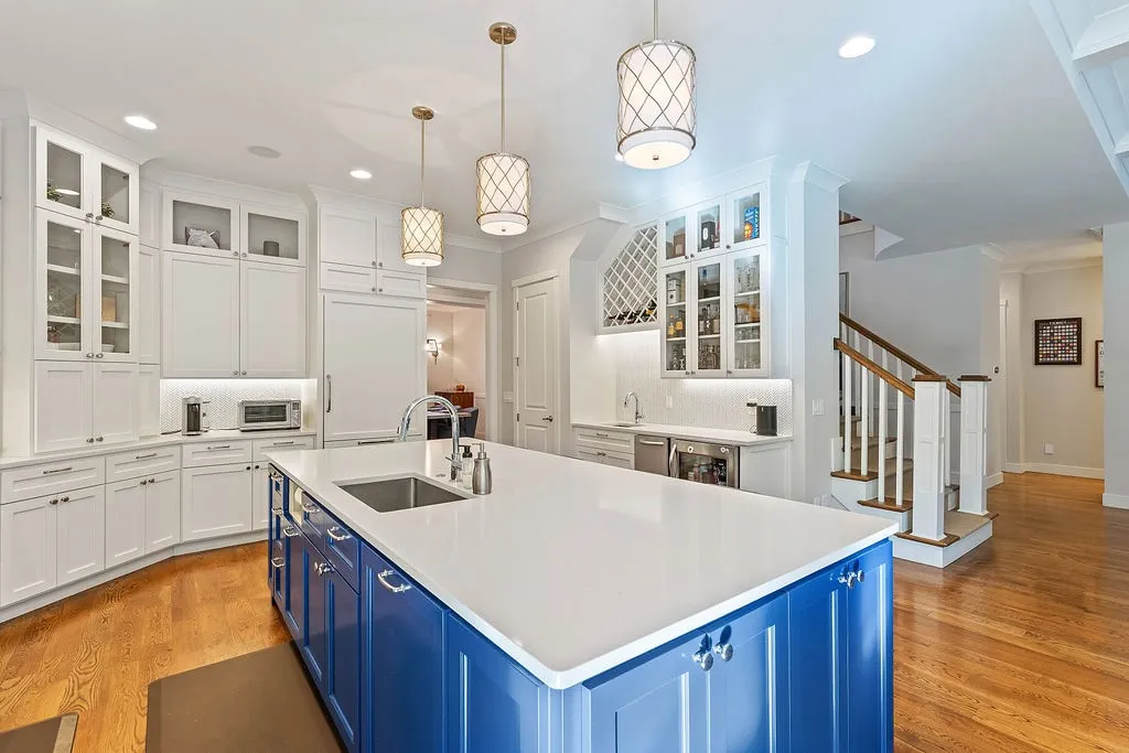 Rogers, Arkansas 72758, United States, 5 Bedrooms Bedrooms, ,6 BathroomsBathrooms,Residential,Active,232920