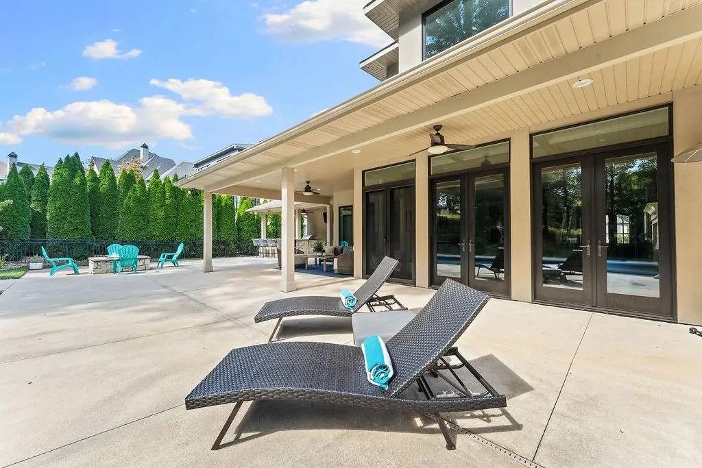 Rogers, Arkansas 72758, United States, 5 Bedrooms Bedrooms, ,6 BathroomsBathrooms,Residential,Active,232920