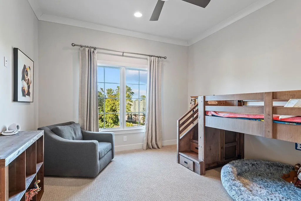 Rogers, Arkansas 72758, United States, 5 Bedrooms Bedrooms, ,6 BathroomsBathrooms,Residential,Active,232920