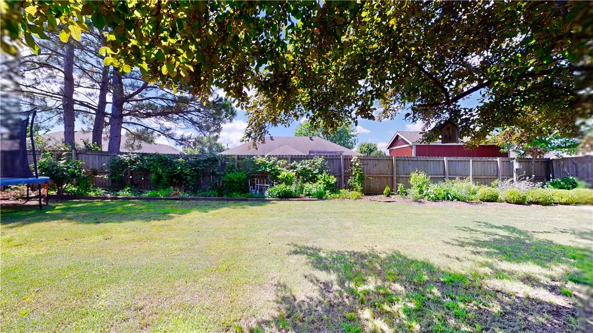 Lowell, Arkansas 72745, United States, 3 Bedrooms Bedrooms, ,2 BathroomsBathrooms,Residential,Pending,141910