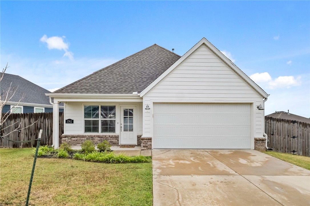 Welcome to this beautifully maintained 3-bedroom, 2.5-bath home in the sought-after Habberton Ridge neighborhood! Ideally located just off Don Tyson Parkway, this home offers quick access to several nearby schools, shopping, and the ever-popular Willie George Park. Inside, youāll find a warm and inviting layout featuring a main-level primary suite, durable LVP wood flooring, and a spacious living room with a vaulted, beamed ceiling and cozy gas fireplaceāperfect for both relaxing and entertaining. The kitchen checks all the boxes with granite countertops, stainless steel appliances, a gas range, walk-in pantry, and a bright eat-in dining area. Enjoy peaceful mornings and relaxing evenings on the covered front and back porches, all while taking in the charm of this thoughtfully designed, move-in ready home located in one of Springdaleās most desirable communities.