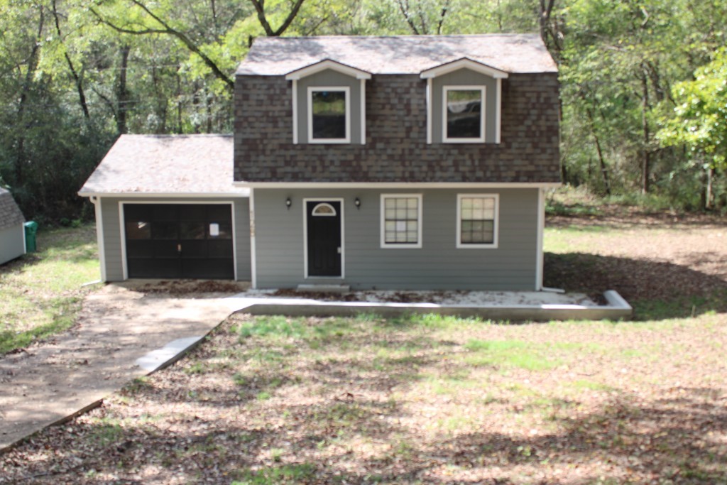 Cute 2 Story 3 bedroom 1.5 bath home in walking distance to Yellville Summit School, small grocery nearby, living, kitchen, dining, and half bath on main floor, 3 bedrooms full bath on 2nd floor, rear deck with back yard privacy, single garage, short drive to White River or Bull Shoal Lake for water sports or fishing. Home being sold as is, needs maintenance and repairs, will not qualify for FHA, VA, RD, or Secondary market financing, be sure your lender will accept As Is condition, loan pre-qualify letter /or proof of cash funds required with offer. Buyer may use any lender they choose but Seller requires that all non-cash offers be pre-qualified by NewRez prior to negotiation of the offer, for free pre-qualification, and contact see lender's flyer inside home or in Documents. Seller will review owner-occupant offers after 7 days on market and Investor offers after 21 days on market. Age, sq ftg, acreage, etc, are from public records, buyer to verify.