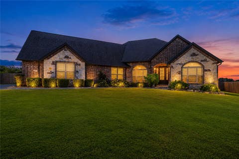 Photo of 113 Doering Circle, Pea Ridge, AR 72751 (MLS # 1359344)