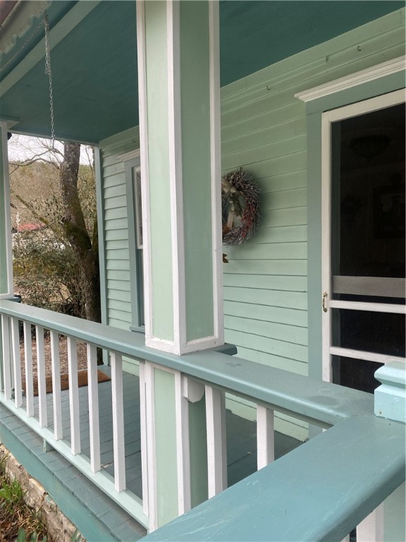 A cottage in downtown Eureka Springs used as a nightly rental.